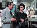 Marcello Mastroianni e Sophia Loren, icone delle commedie all'italiana, in una scena che evoca sapori e storie del cinema.