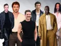 Un gruppo di attori maschili posa con look eleganti. Tra i nomi attori maschili presenti, si riconoscono volti noti del cinema.